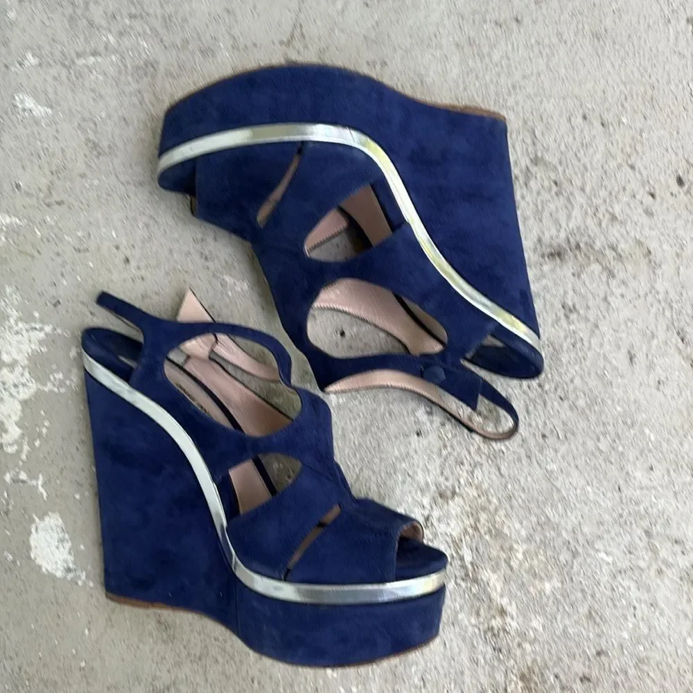 Miu Miu cut out platforms